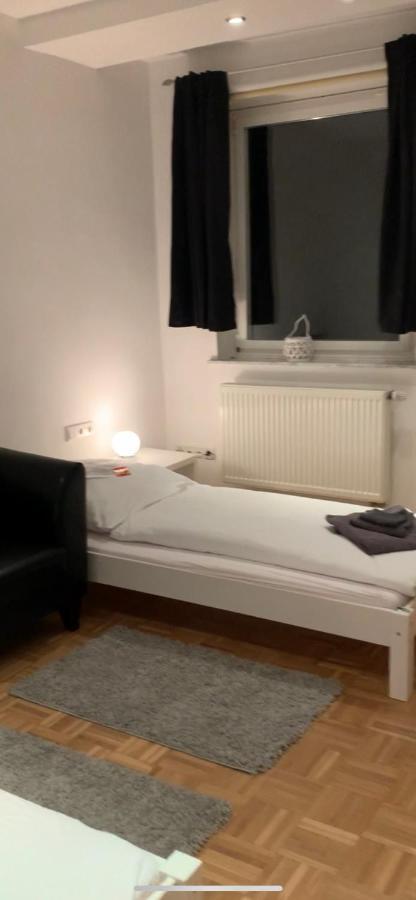 Aschaffapartment 4 Schlafzimmer Bis 10 Personen Bei Aschaffenburg Mainaschaff Eksteriør billede