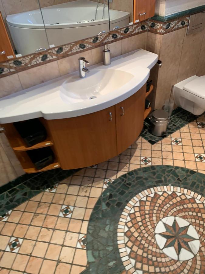 Aschaffapartment 4 Schlafzimmer Bis 10 Personen Bei Aschaffenburg Mainaschaff Eksteriør billede
